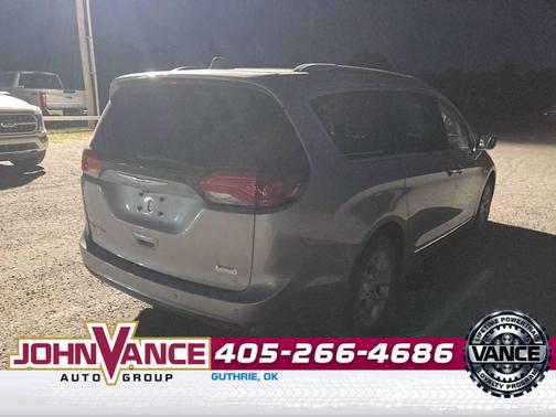 2017 Chrysler Pacifica Touring-L Plus