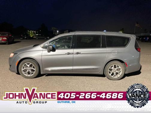 2017 Chrysler Pacifica Touring-L Plus