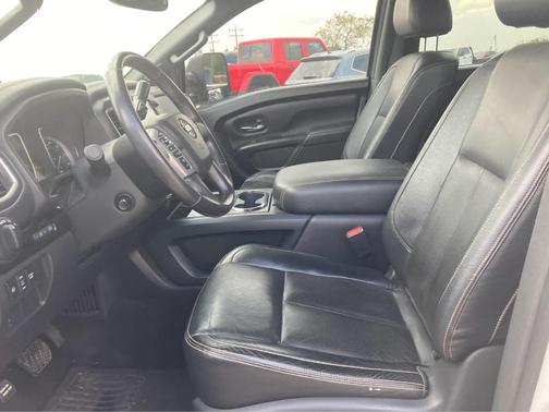 2018 Nissan Titan XD SL