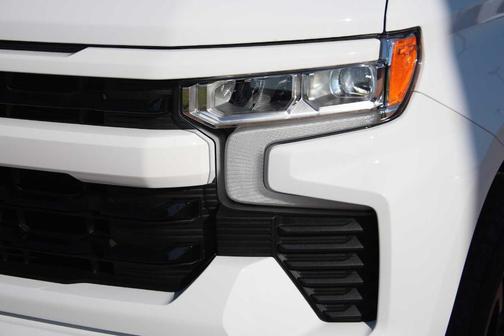 Summit White 2025 Chevrolet Silverado 1500 RST