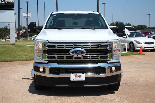 Oxford White 2026 Ford F-350 XLT