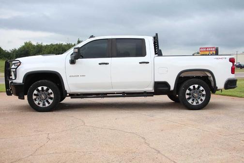 Summit White 2023 Chevrolet Silverado 2500 Custom