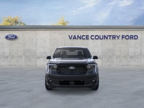 Shadow Black 2025 Ford Maverick Lobo Standard