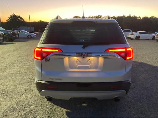 2017 GMC Acadia SLE-2