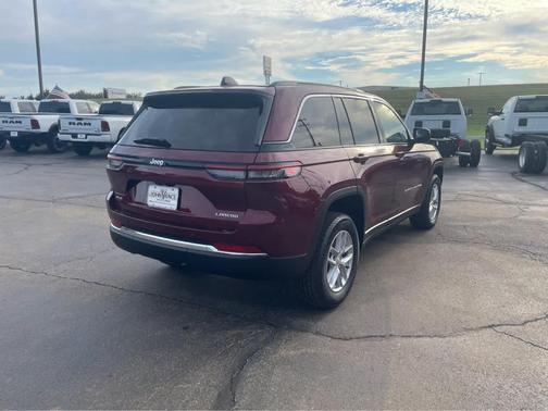 2025 Jeep Grand Cherokee Laredo X