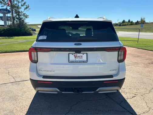 Star White 2026 Ford Explorer Platinum