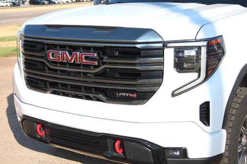 Summit White 2024 GMC Sierra 1500 AT4
