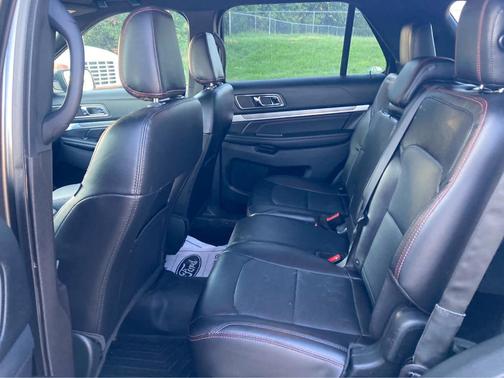2019 Ford Explorer sport
