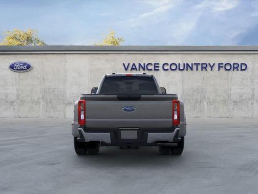2025 Ford F-350 XLT