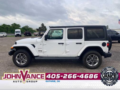 Bright White Clearcoat 2021 Jeep Wrangler Unlimited Sahara