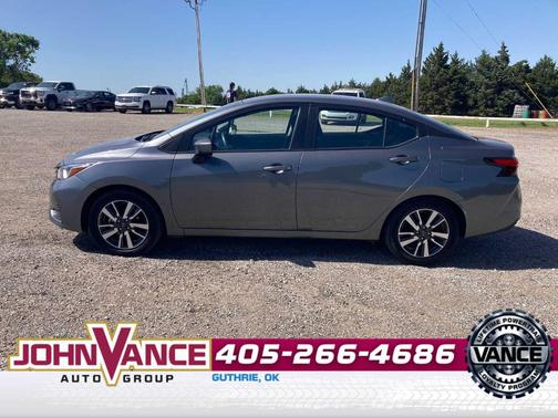 Gun Metallic 2024 Nissan Versa 1.6 SV