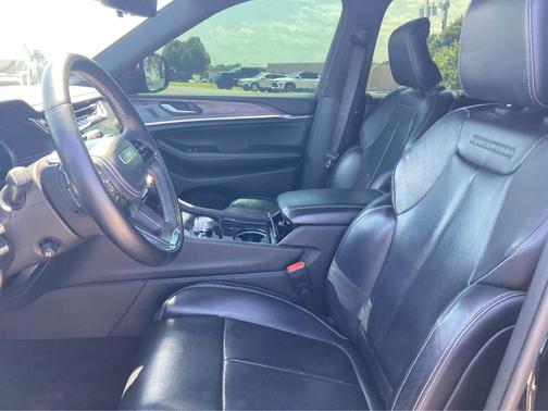 Diamond Black 2021 Jeep Grand Cherokee L Overland