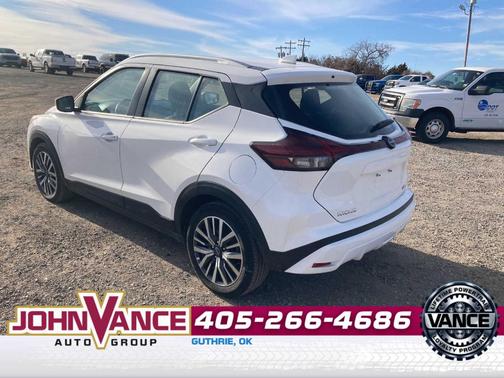2022 Nissan Kicks SV