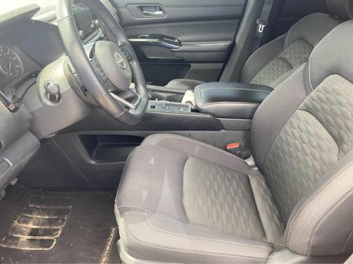 Scarlet Ember 2022 Nissan Pathfinder SV