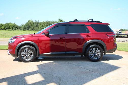 Scarlet Ember 2022 Nissan Pathfinder SV
