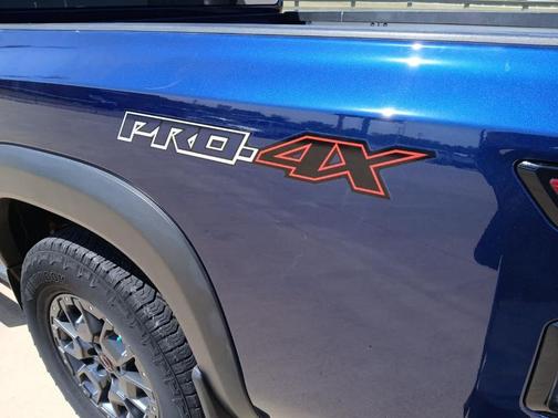 Deep Blue Pearl 2023 Nissan Frontier PRO-4X