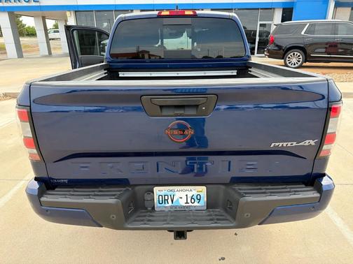 Deep Blue Pearl 2023 Nissan Frontier PRO-4X