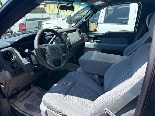Tuxedo Black Metallic 2012 Ford F-150 STX