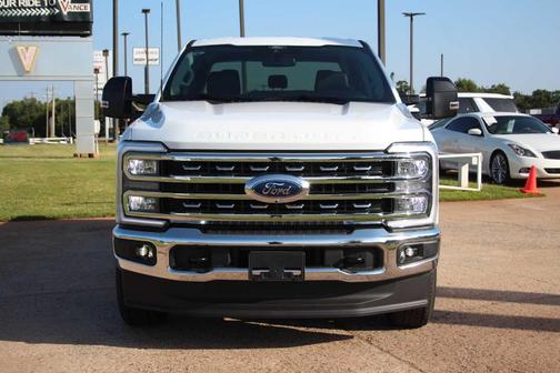 Oxford White 2026 Ford F-250 Lariat