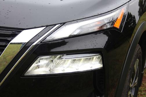 Black 2023 Nissan Rogue SV