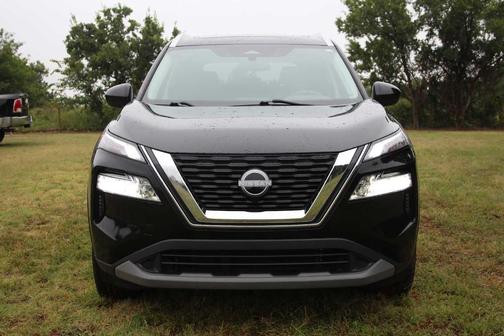 Black 2023 Nissan Rogue SV