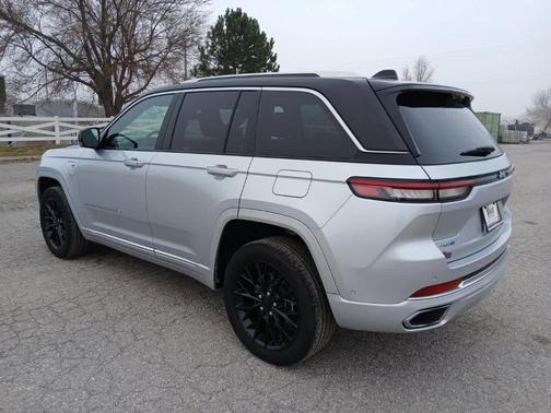 2022 Jeep Grand Cherokee 4xe Summit