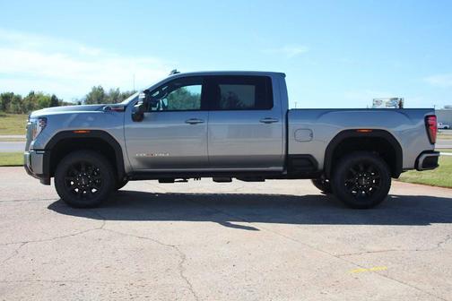 2025 GMC Sierra 2500 AT4