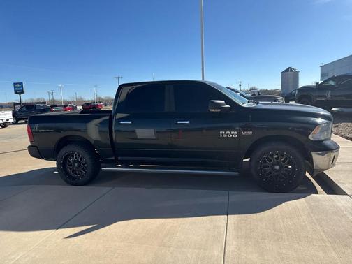 2015 RAM 1500 SLT