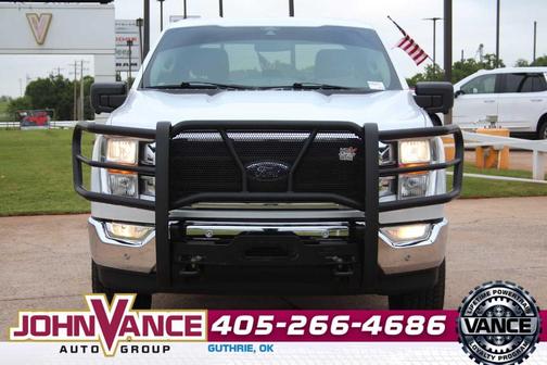 Oxford White 2022 Ford F-150 XLT