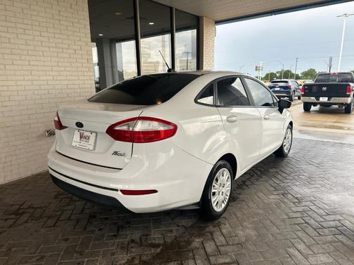 2016 Ford Fiesta S