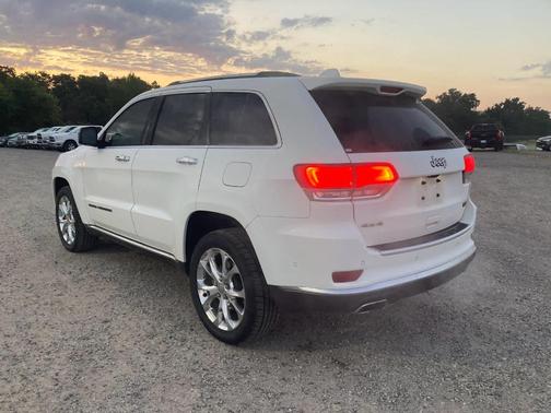 2019 Jeep Grand Cherokee Summit