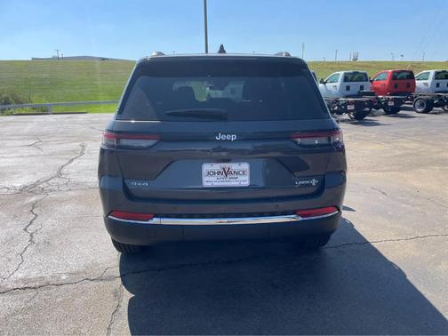 2025 Jeep Grand Cherokee Laredo X