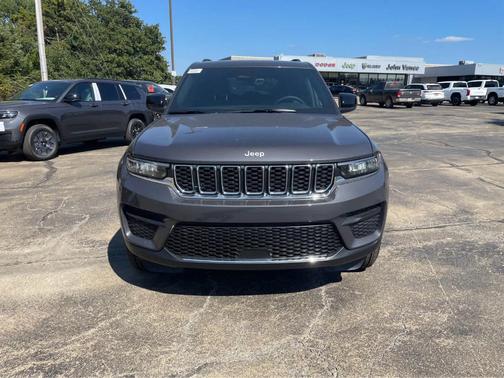 2025 Jeep Grand Cherokee Laredo X