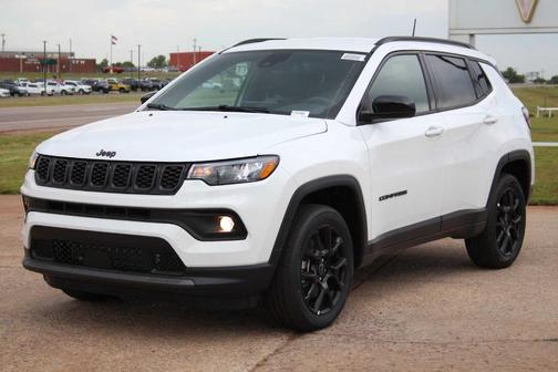 Bright White Clearcoat 2026 Jeep Compass Latitude