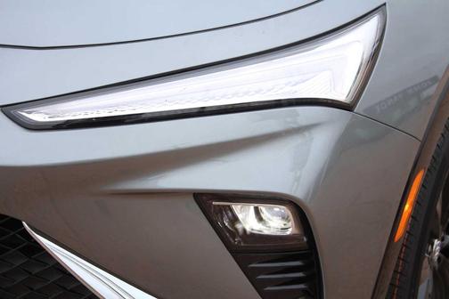 Moonstone Gray Metallic 2026 Buick Envista Sport Touring