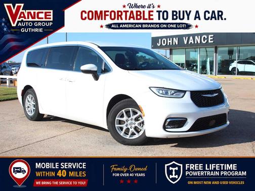 Bright White Clearcoat 2023 Chrysler Pacifica Touring