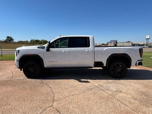 Summit White 2026 GMC Sierra 2500 AT4
