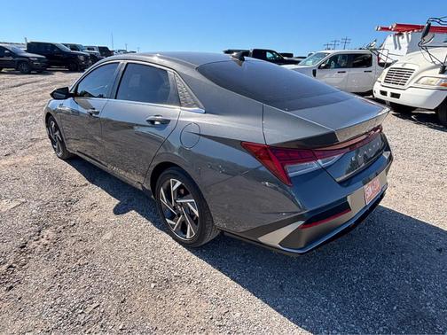 Gray 2025 Hyundai ELANTRA SEL Convenience