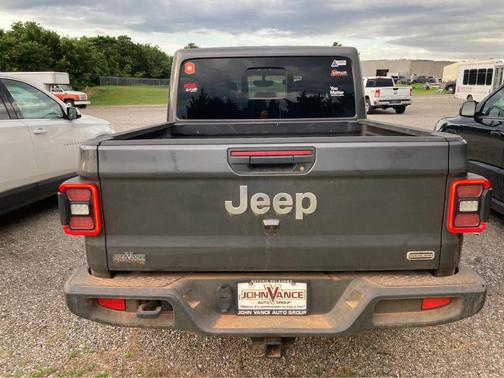 2022 Jeep Gladiator Overland