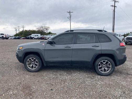2022 Jeep Cherokee Trailhawk