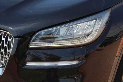 Infinite Black Metallic 2022 Lincoln Corsair Standard
