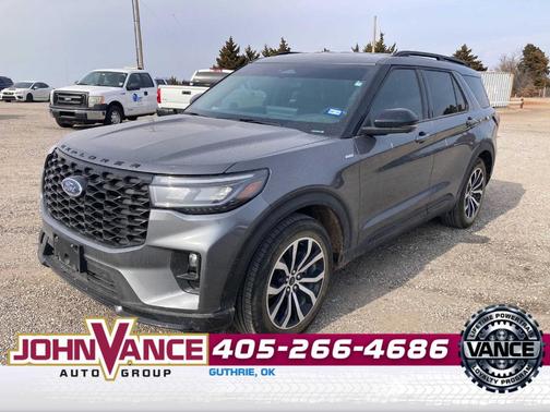 2025 Ford Explorer ST-Line
