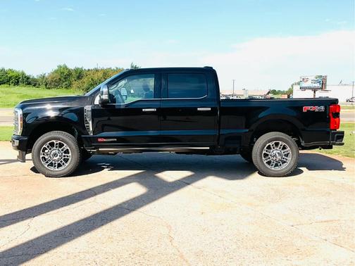 2025 Ford F-250 Platinum