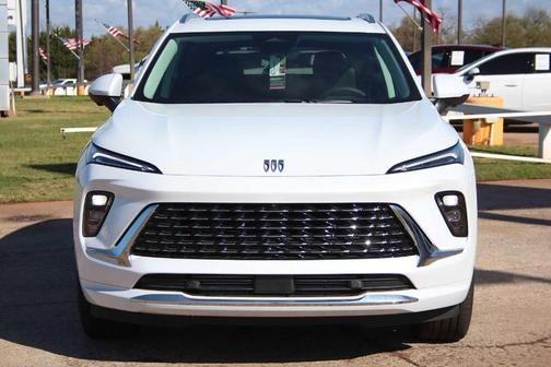 White Tri-Coat 2026 Buick Envision Avenir