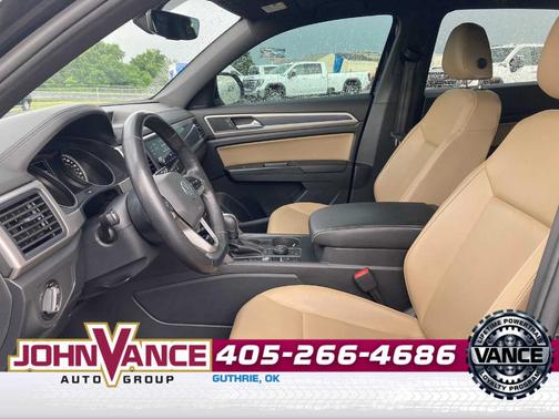Deep Black Pearl Effect 2020 Volkswagen Atlas Cross Sport 3.6L V6 SE w/Technology R-Line