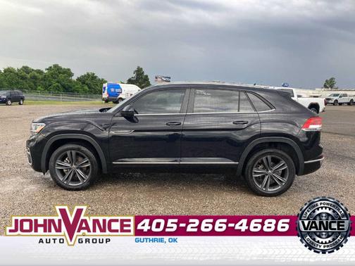 Deep Black Pearl Effect 2020 Volkswagen Atlas Cross Sport 3.6L V6 SE w/Technology R-Line