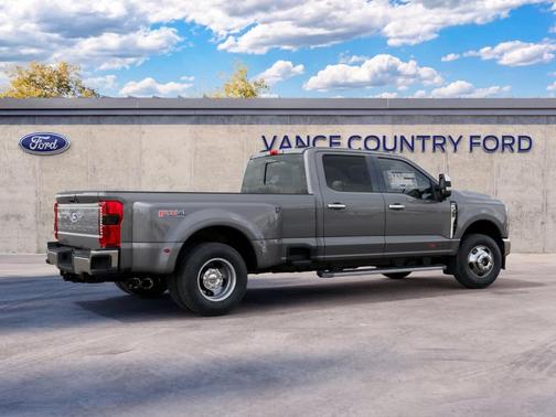 Carbonized Gray Metallic 2027 Ford F-350 Lariat Super Duty