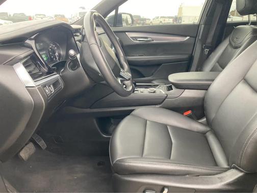 2025 Cadillac XT6 Luxury FWD