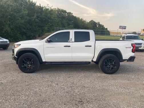 Summit White 2023 Chevrolet Colorado Trail Boss