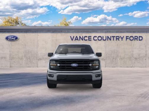 Avalanche 2026 Ford F-150 XLT